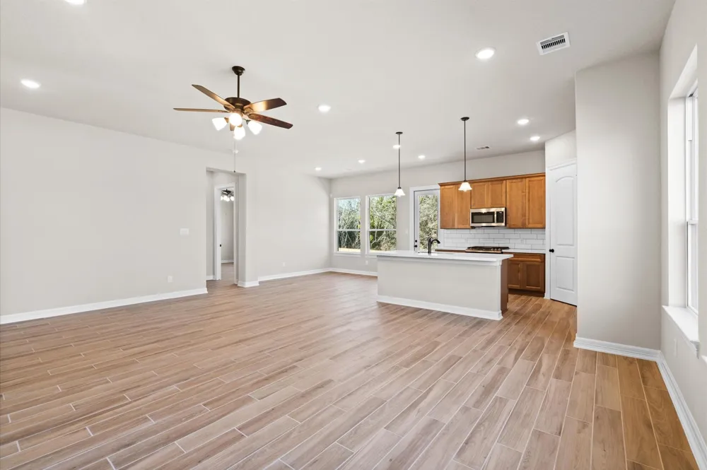1605 Carefree Circle Seabrook, TX 77586