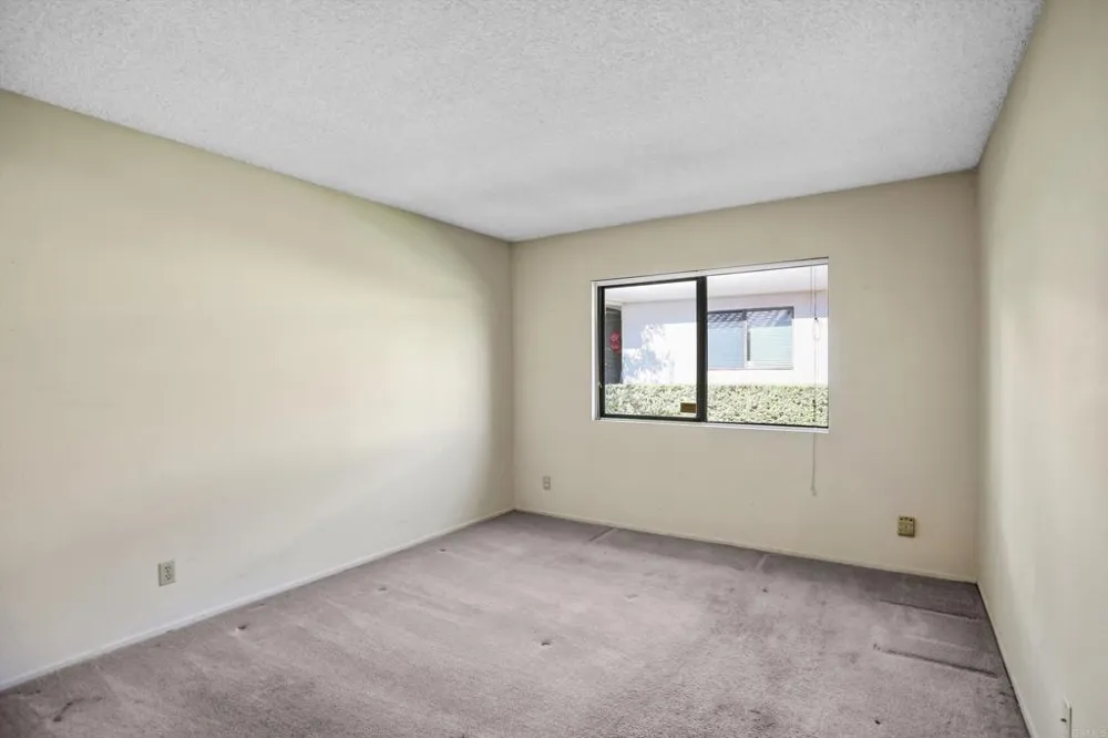 975 Pebble Beach Upland, CA 91784