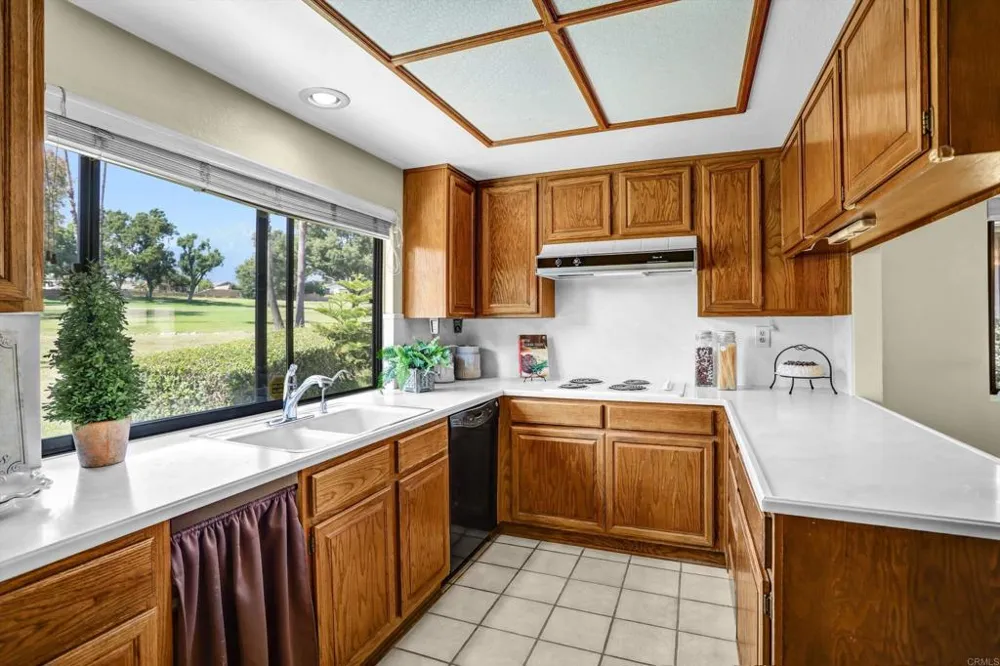 975 Pebble Beach Upland, CA 91784