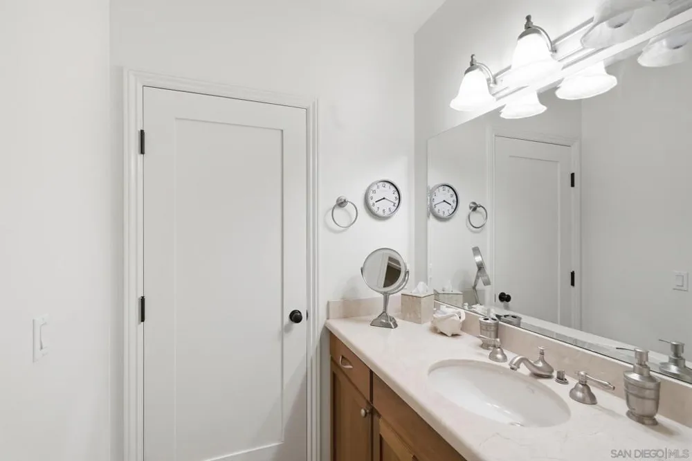 12686 Fairbrook San Diego, CA 92131