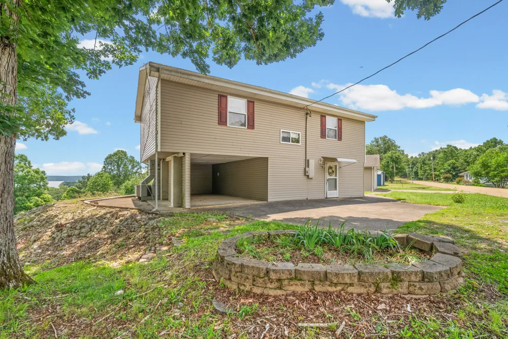 1060 Cypress Rd Buchanan, TN 38222