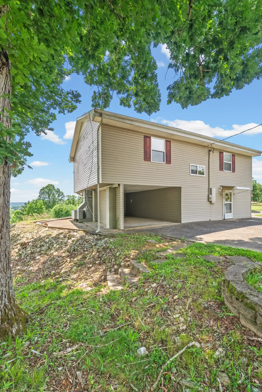 1060 Cypress Rd Buchanan, TN 38222