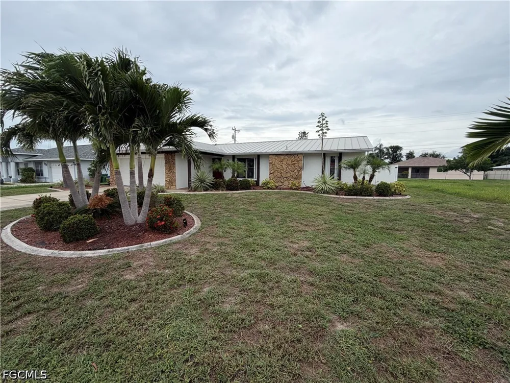 SE 1st Terrace Cape Coral, FL 33990