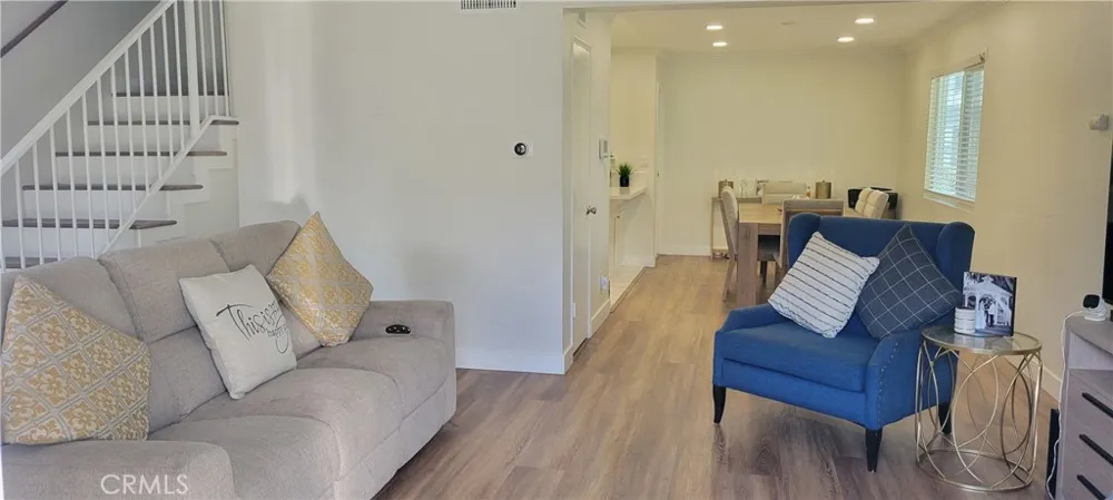 19231 Sherman #27 Reseda, CA 91335