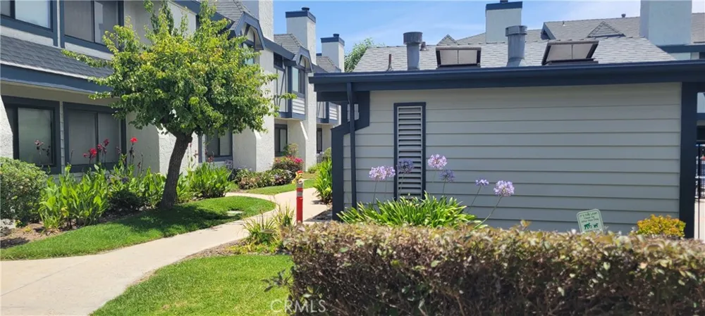19231 Sherman #27 Reseda, CA 91335