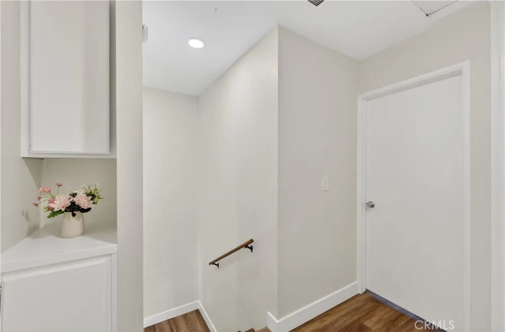 19231 Sherman #27 Reseda, CA 91335