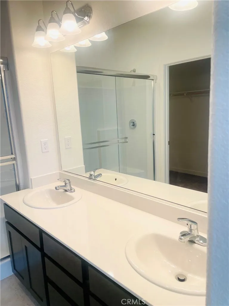18 Squaw Valley Ct. Merced, CA 95341