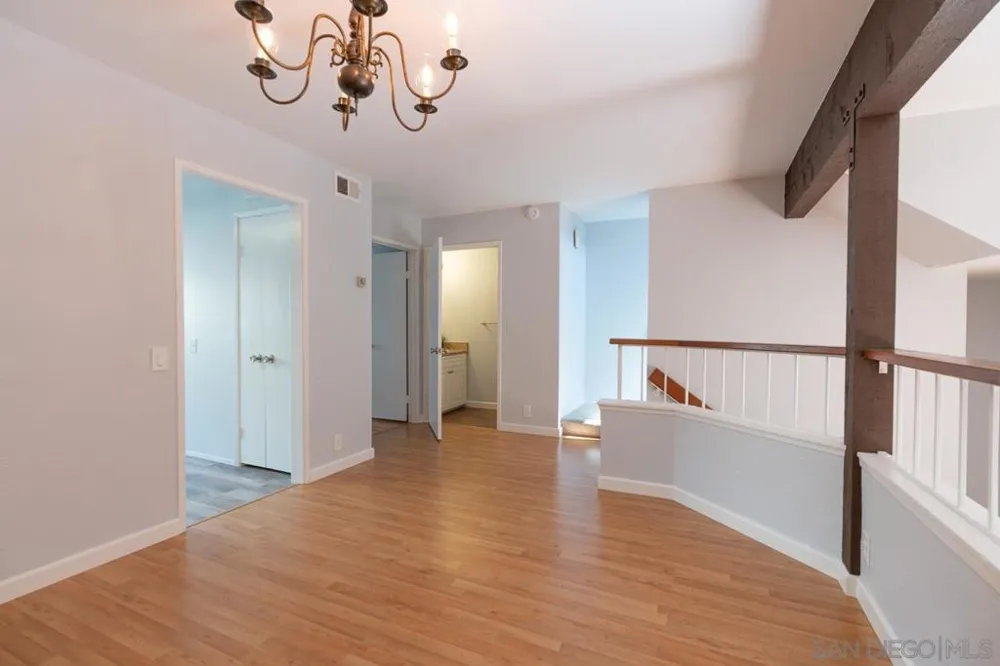 3286 Caminito Eastbluff #114 La Jolla, CA 92037