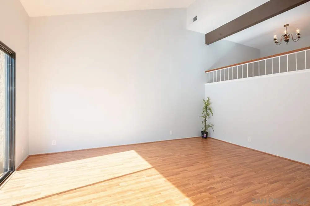 3286 Caminito Eastbluff #114 La Jolla, CA 92037