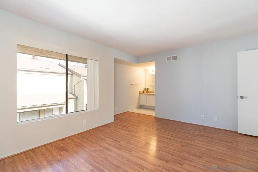 3286 Caminito Eastbluff #114 La Jolla, CA 92037