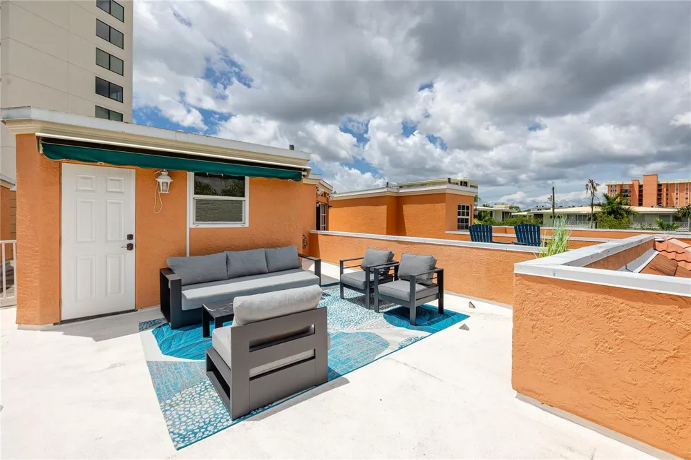 920 NORTH SHORE DRIVE NE St Petersburg, FL 33701