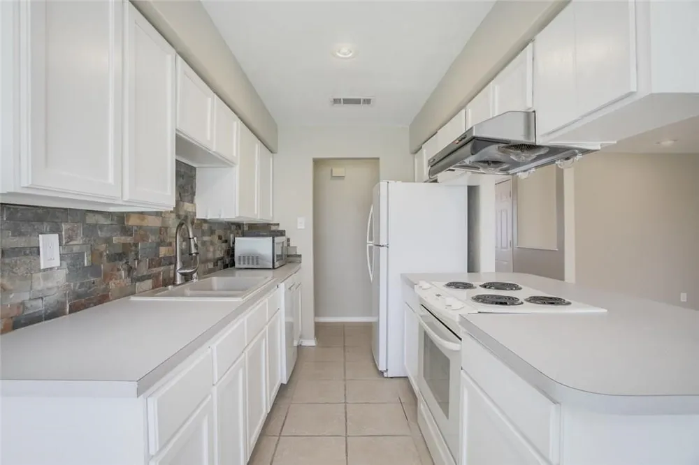 6409 Patino Court Watauga, TX 76148
