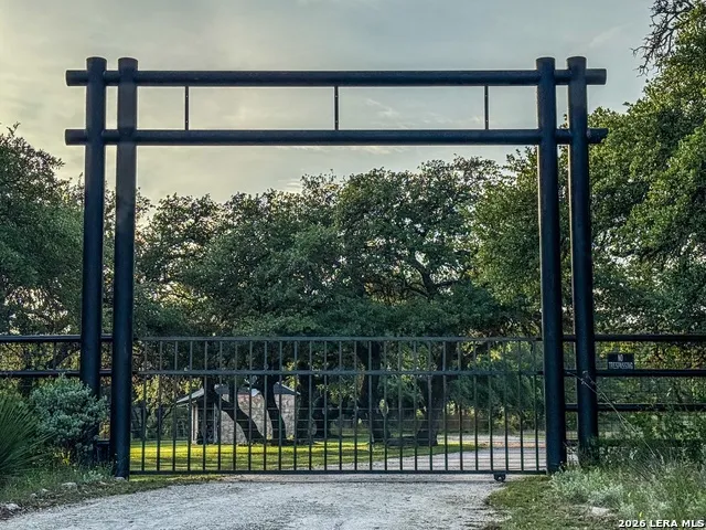 3513 Us Highway 281 Blanco, TX 78606