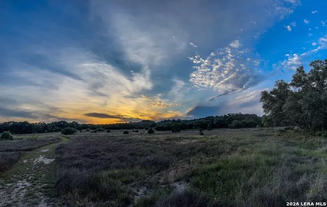 3513 Us Highway 281 Blanco, TX 78606