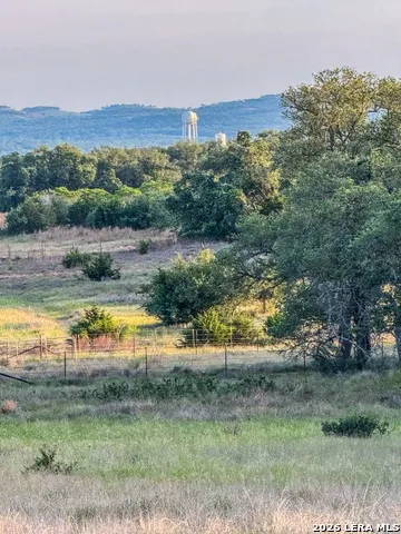 3513 Us Highway 281 Blanco, TX 78606