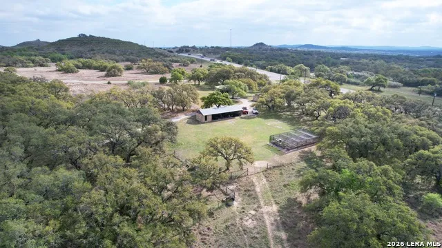 3513 Us Highway 281 Blanco, TX 78606