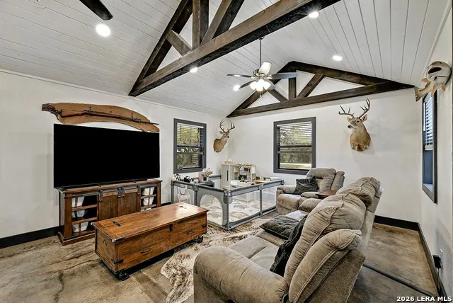 3513 Us Highway 281 Blanco, TX 78606