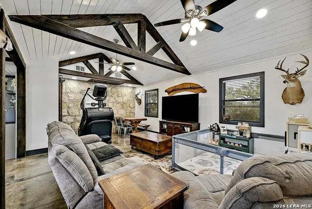 3513 Us Highway 281 Blanco, TX 78606