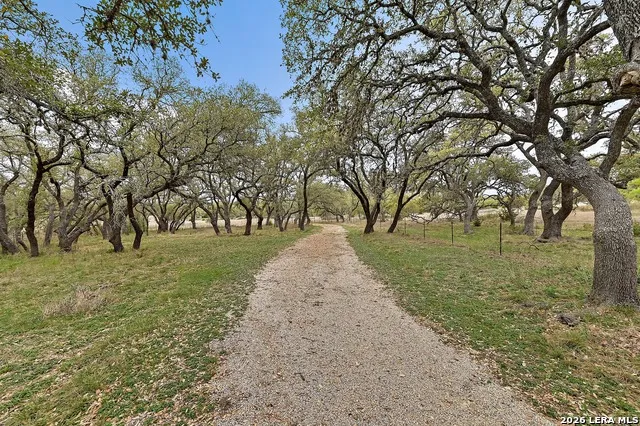 3513 Us Highway 281 Blanco, TX 78606