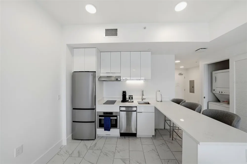 411 E SHORE DRIVE #509 Clearwater Beach, FL 33767