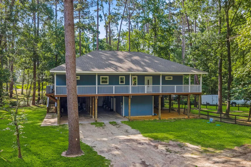 230 Governor Bell Drive Point Blank, TX 77364