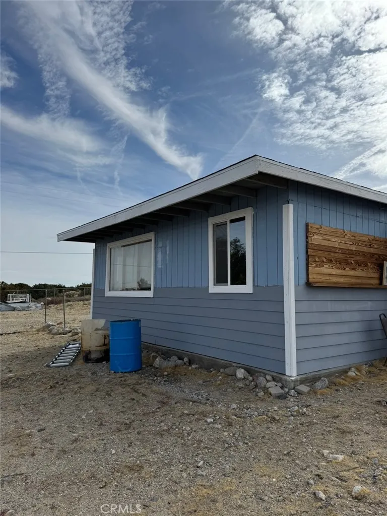 30554 234th Street E Llano, CA 93544