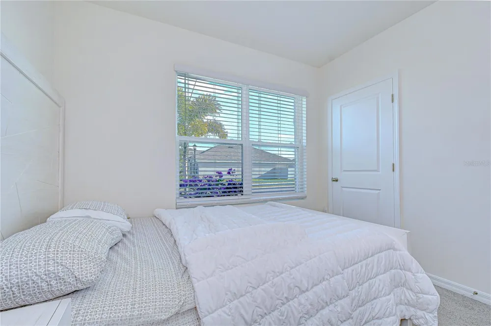 2763 WIDEWATER WAY Zephyrhills, FL 33541