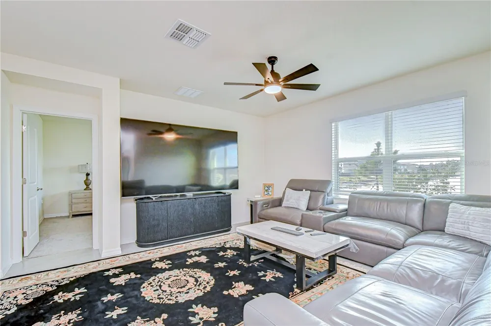 2763 WIDEWATER WAY Zephyrhills, FL 33541