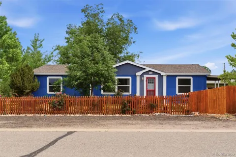 110 Dahlia Street