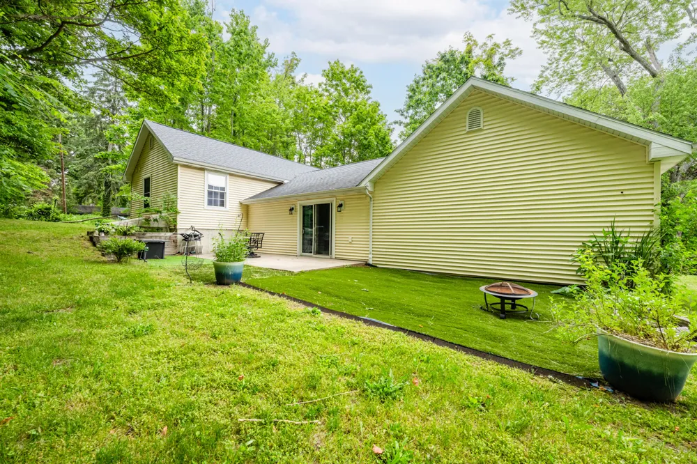 6278 Harrison Street Hagar Township, MI 49038
