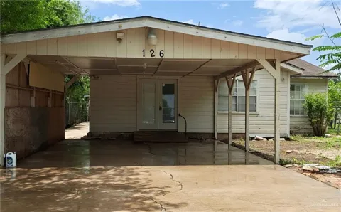 126 Ebony Avenue