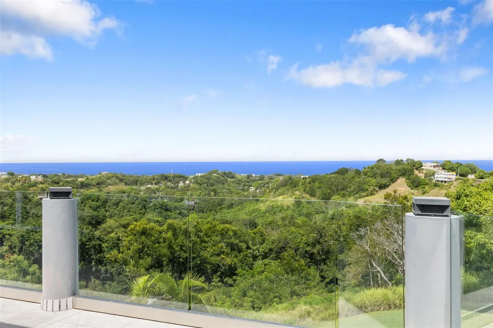 VILLA DE SUENOS SECTOR KOREA Rincon, PR 00677