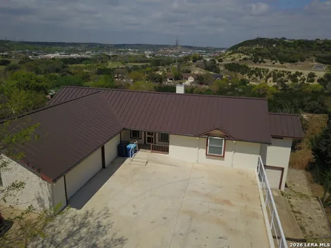 1208 CYPRESS CREEK RD