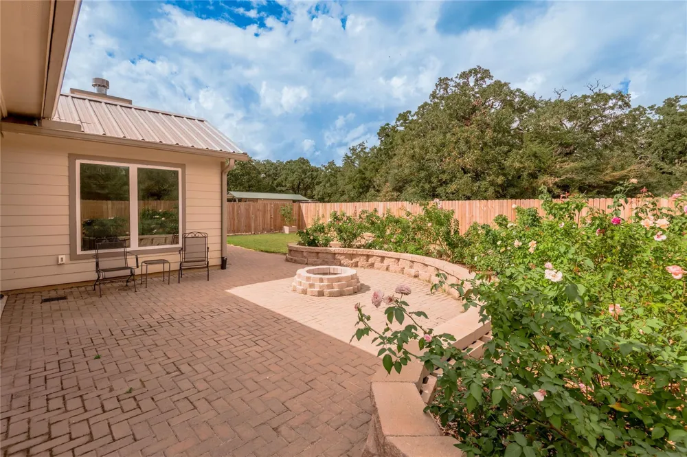 2803 Fm 2158 Midway, TX 75852