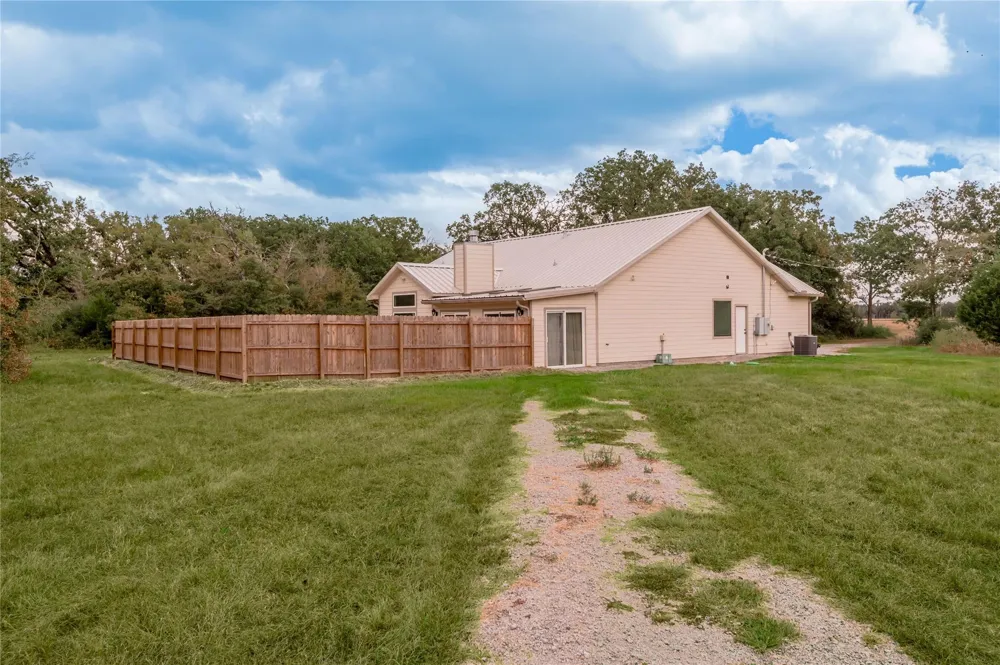 2803 Fm 2158 Midway, TX 75852
