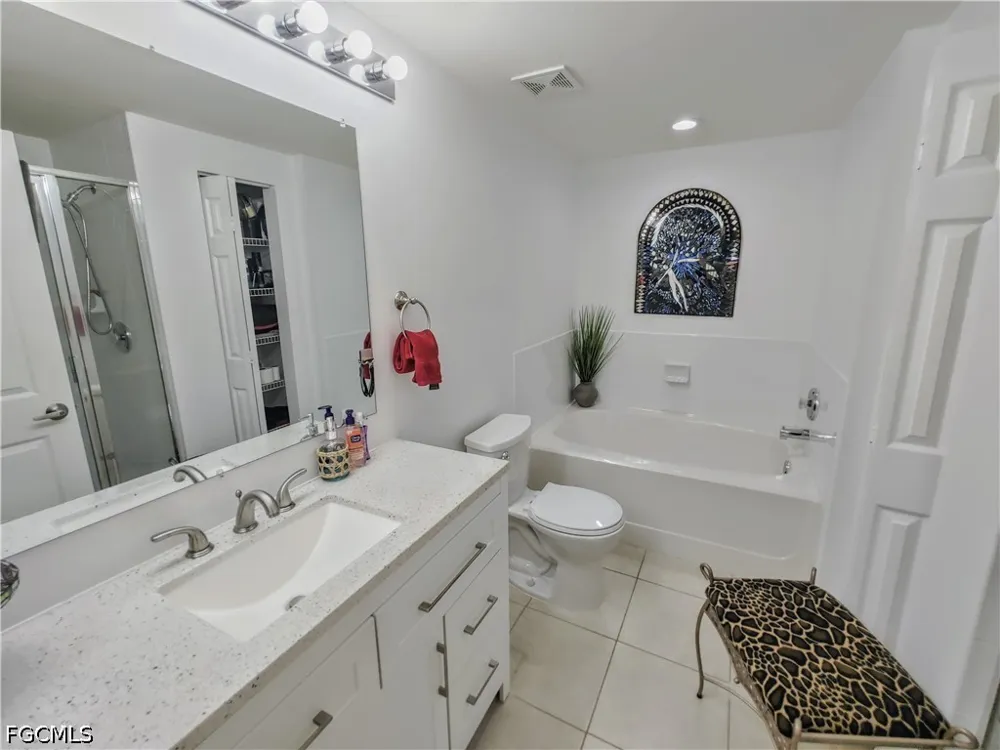 Concordia Lake Circle #2703 Cape Coral, FL 33909
