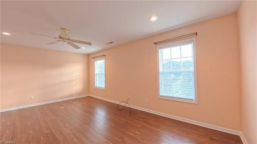 1600 Lakefield Drive Clemmons, NC 27012