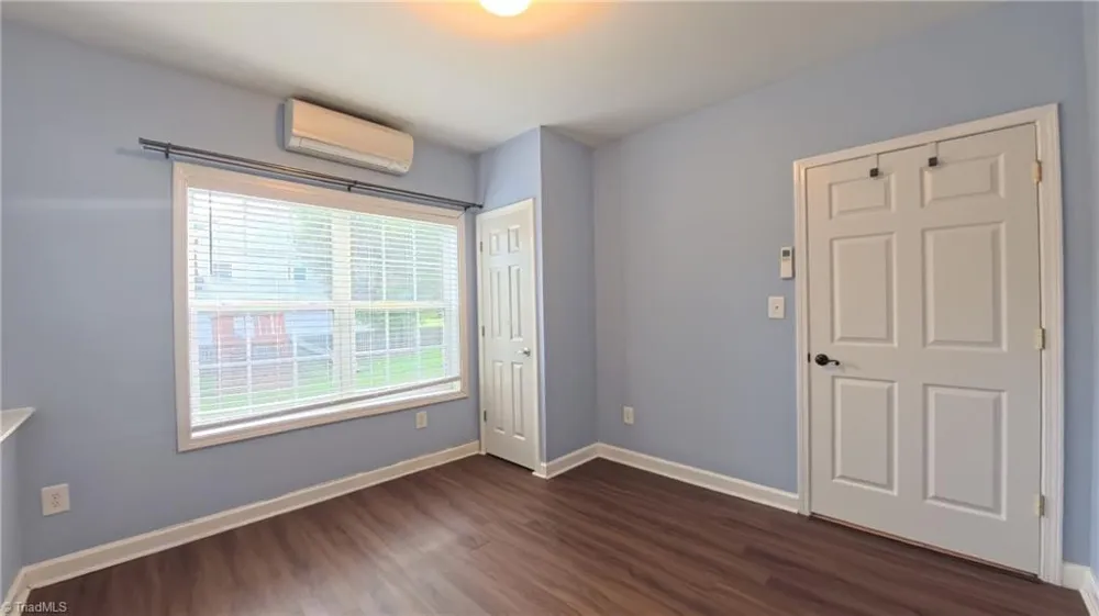 1600 Lakefield Drive Clemmons, NC 27012