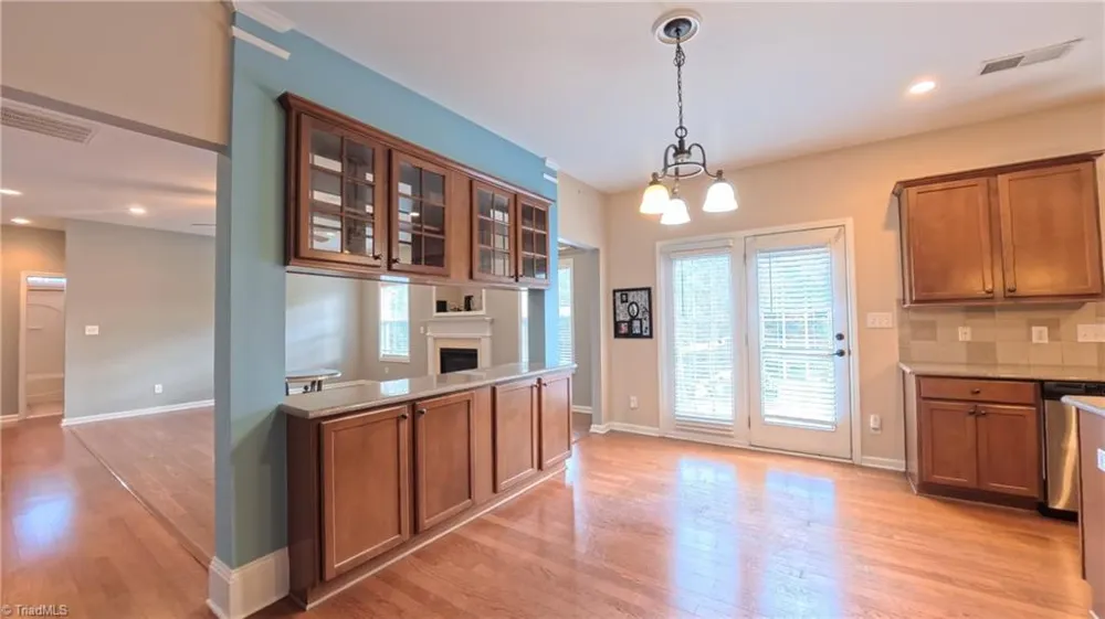 1600 Lakefield Drive Clemmons, NC 27012