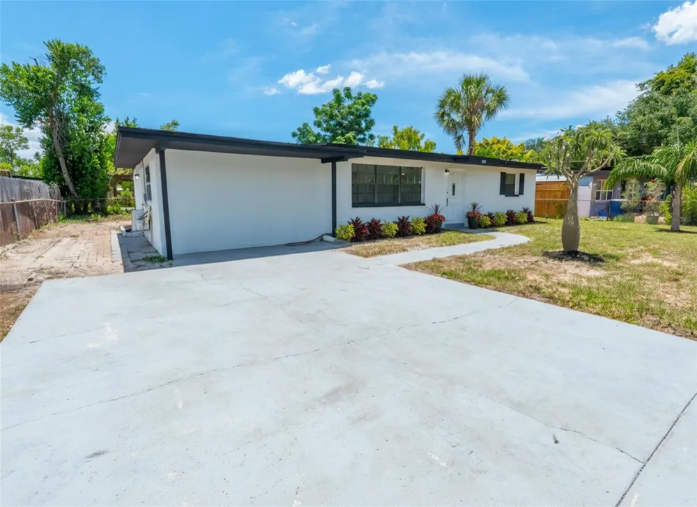 4112 W FAIRVIEW HEIGHTS Tampa, FL 33616