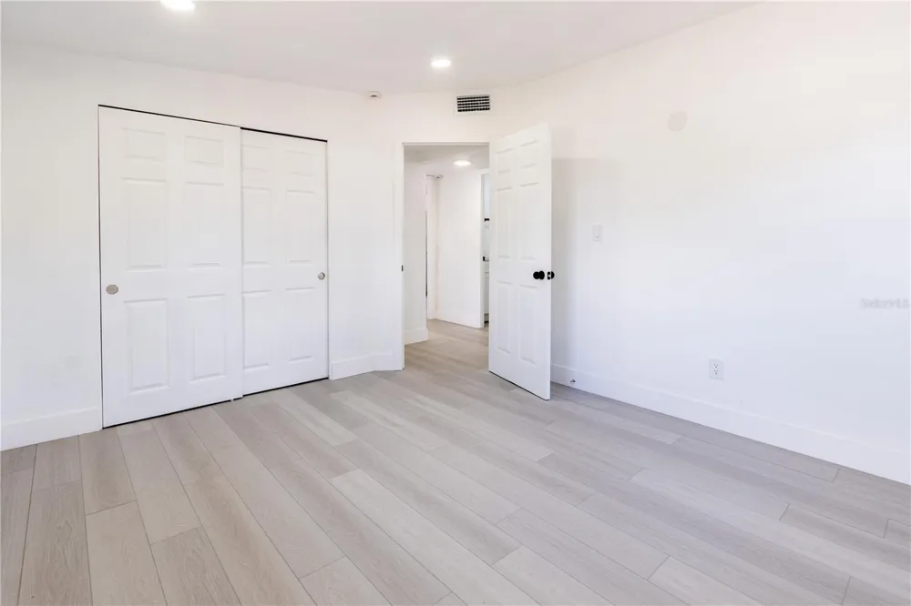 4112 W FAIRVIEW HEIGHTS Tampa, FL 33616