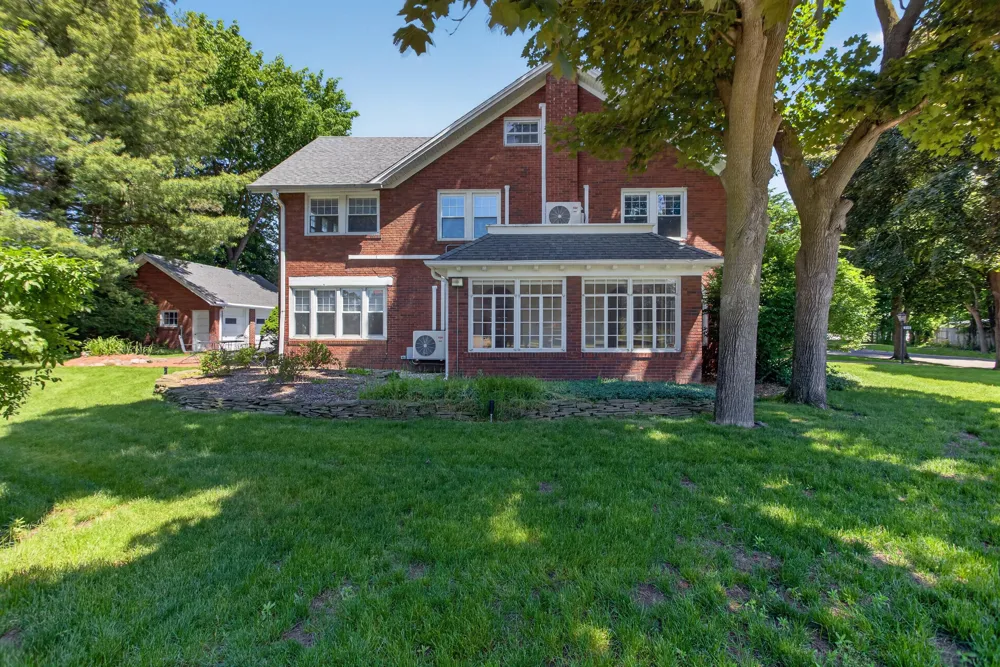 612 S Bowen Jackson City, MI 49203