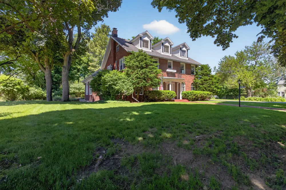 612 S Bowen Jackson City, MI 49203