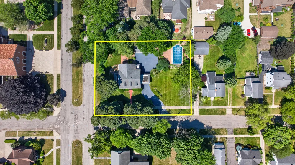 612 S Bowen Jackson City, MI 49203