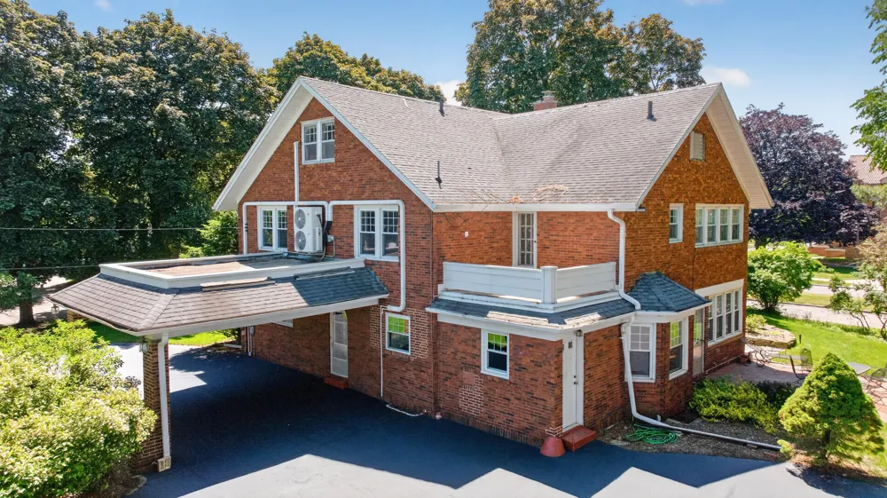 612 S Bowen Jackson City, MI 49203