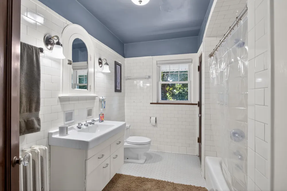 612 S Bowen Jackson City, MI 49203