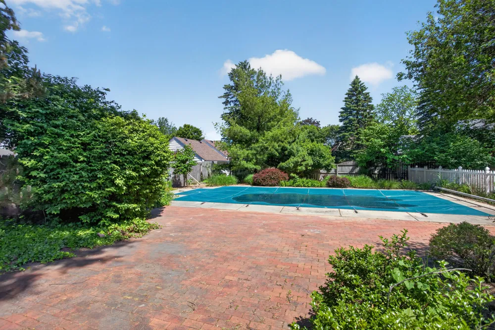 612 S Bowen Jackson City, MI 49203