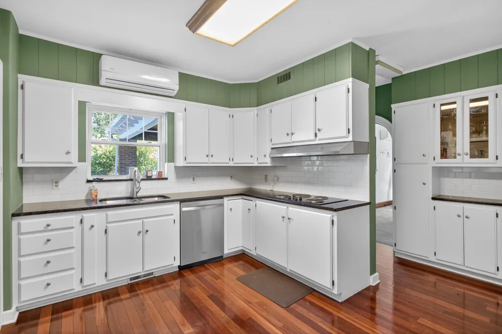612 S Bowen Jackson City, MI 49203