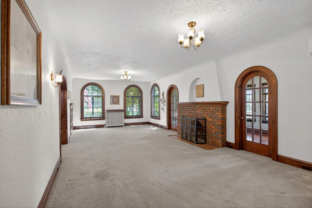 612 S Bowen Jackson City, MI 49203