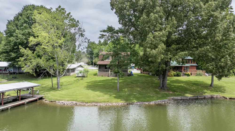 246 Howell Drive Spring City, TN 37381